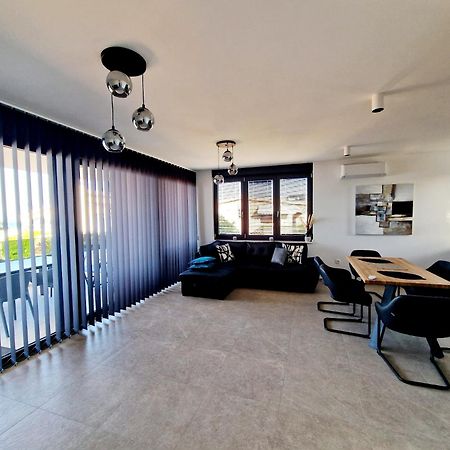 Dinary Apartman Вир Екстер'єр фото